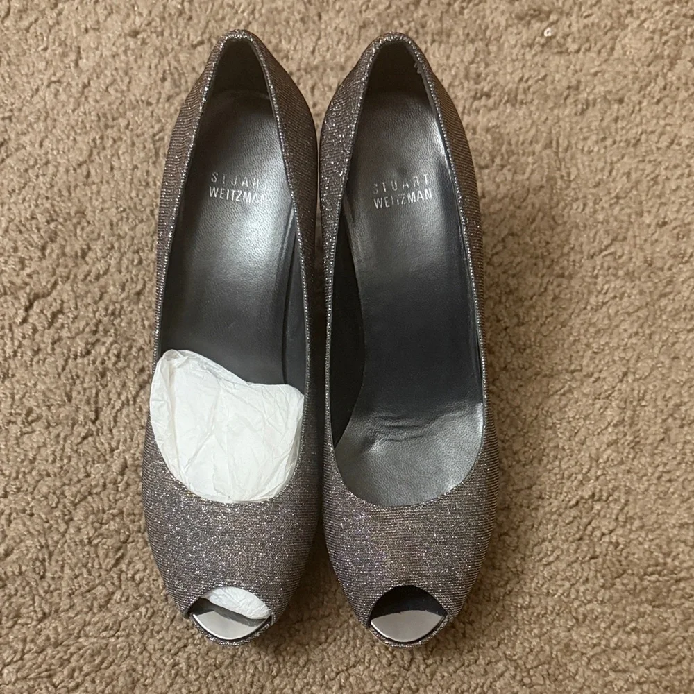 Stuart Weitzman Silver Glitter Wedge Shoes 👠